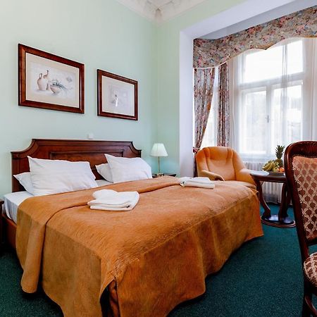 Hotel Ester Karlovy Vary Luaran gambar