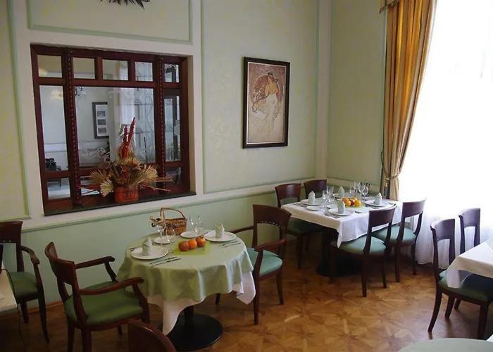 Hotel Ester Karlovy Vary Luaran gambar