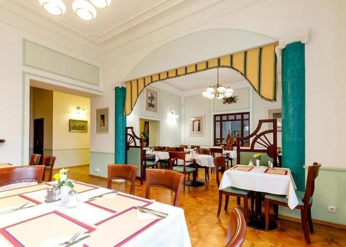 Hotel Ester Karlovy Vary Luaran gambar