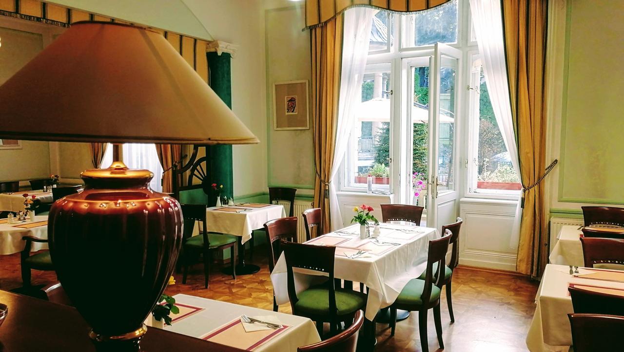 Hotel Ester Karlovy Vary Luaran gambar