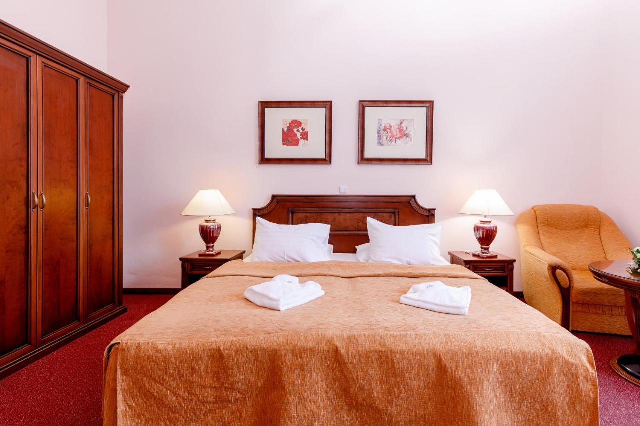 Hotel Ester Karlovy Vary Luaran gambar