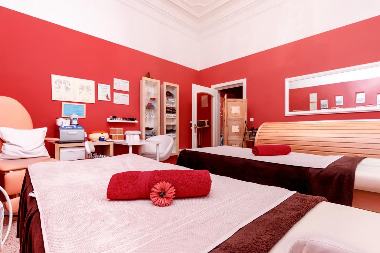 Hotel Ester Karlovy Vary Luaran gambar