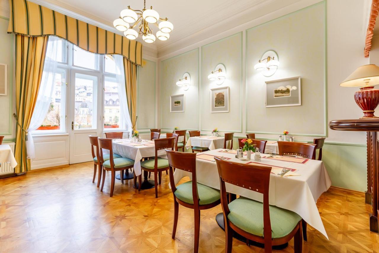 Hotel Ester Karlovy Vary Luaran gambar