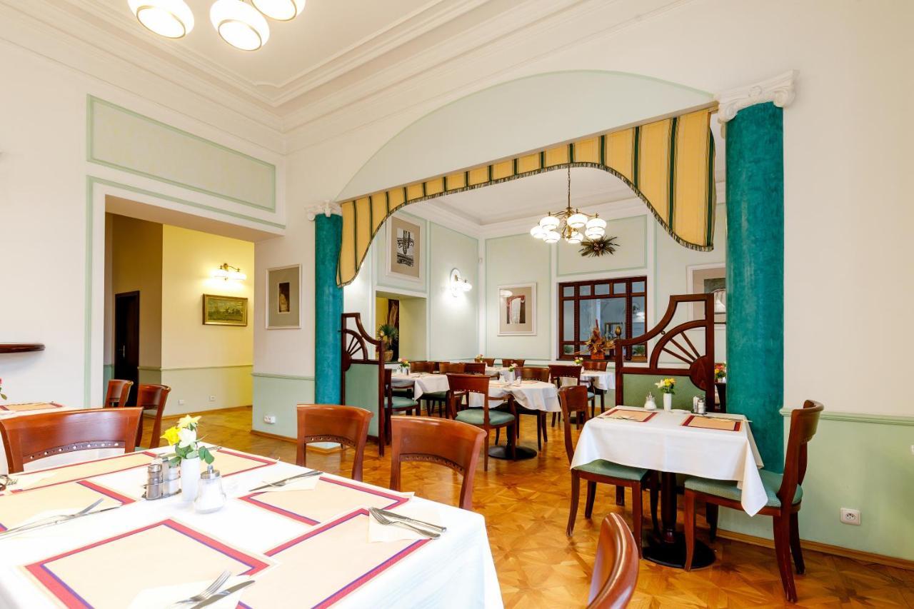Hotel Ester Karlovy Vary Luaran gambar