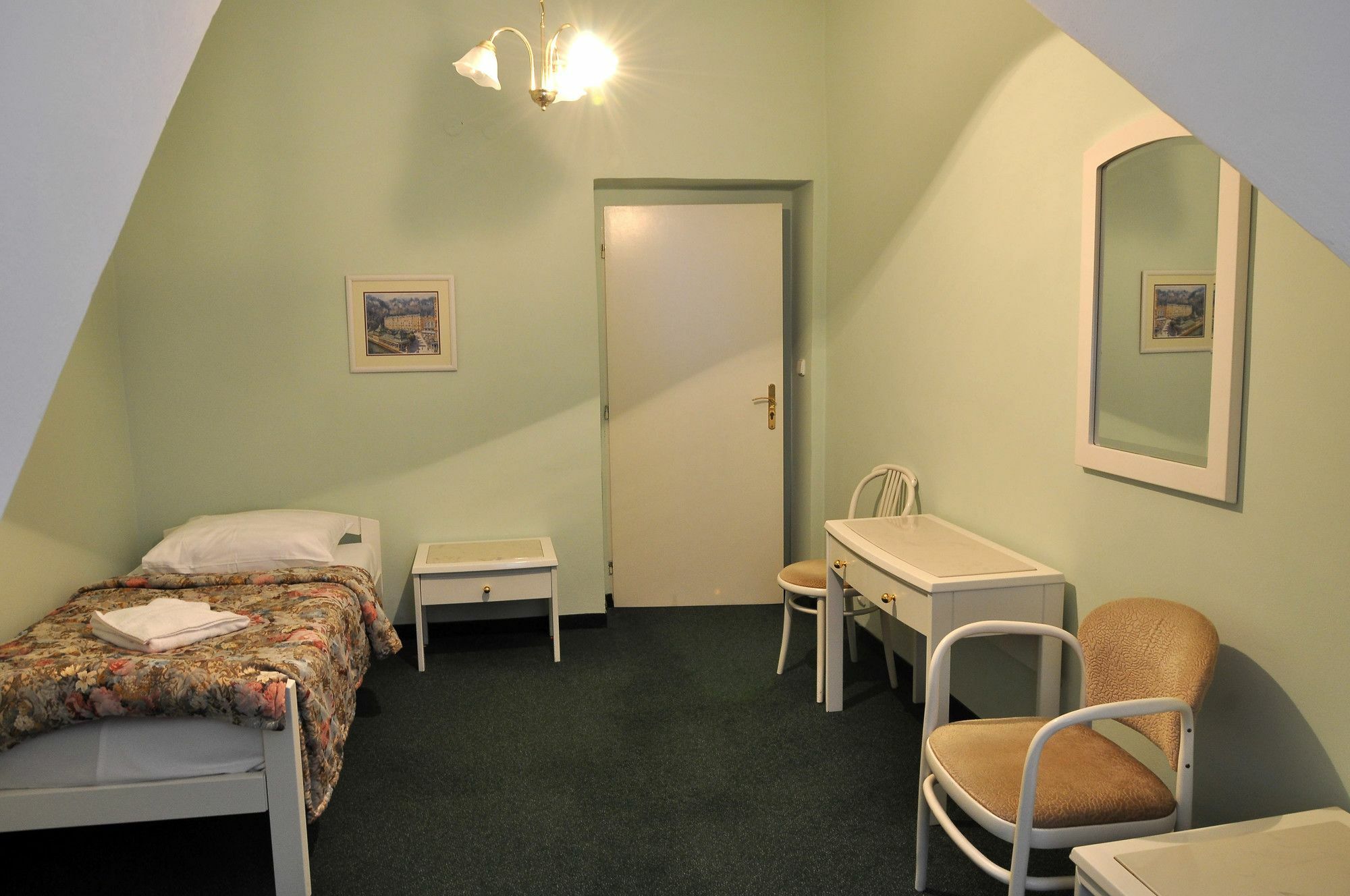 Hotel Ester Karlovy Vary Luaran gambar